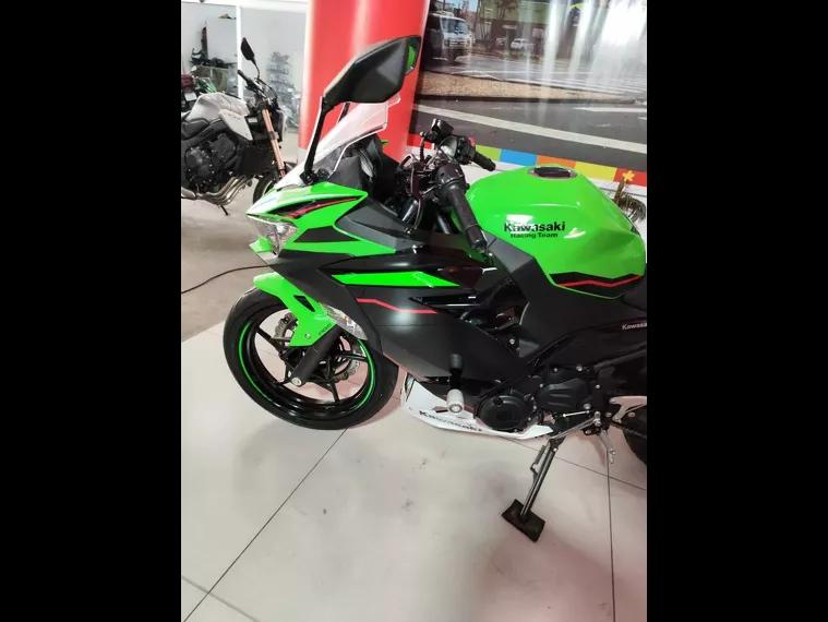 Kawasaki Ninja Verde 6