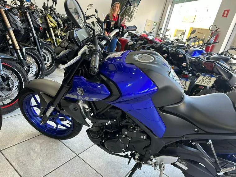 Yamaha MT-03 Azul 18