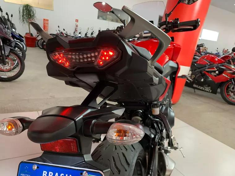 Yamaha MT-09 Vermelho 10