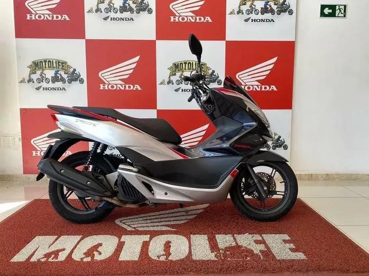 Honda PCX Cinza 3