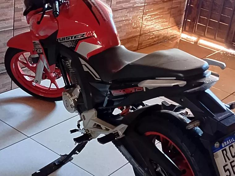 Honda CB Twister Vermelho 4
