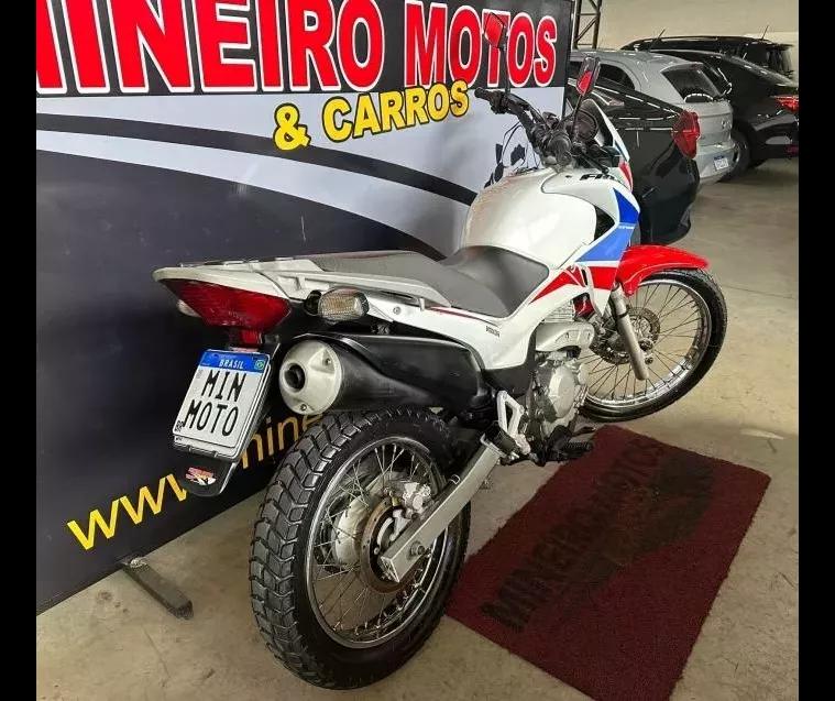 Honda NX 400i Branco 4