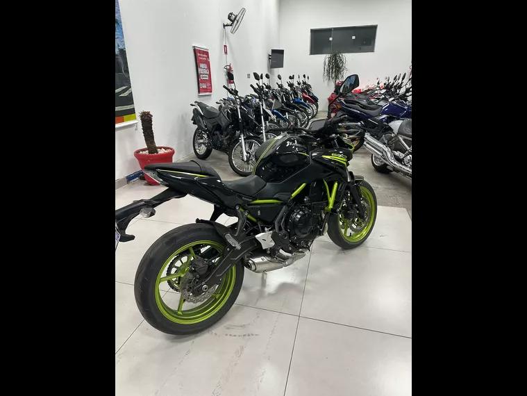 Kawasaki Z 650 Preto 8