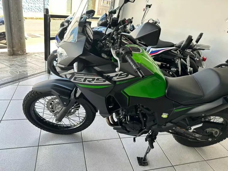 Kawasaki Versys Preto 32