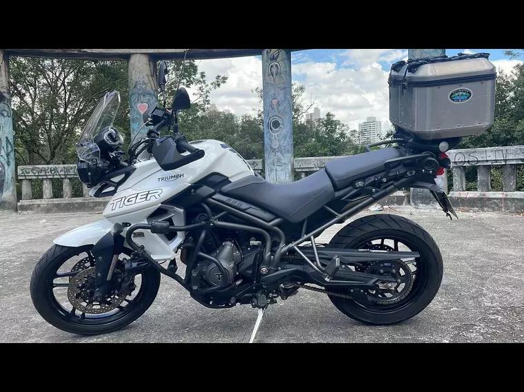 Triumph Tiger 800 Branco 6