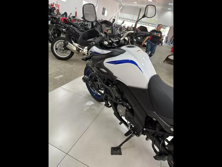 Suzuki V-Strom Branco 16