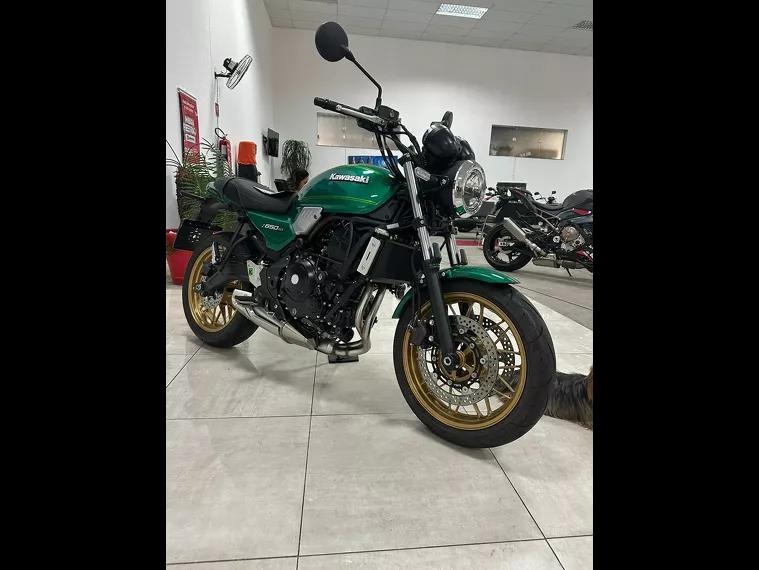 Kawasaki Z 650 Verde 22