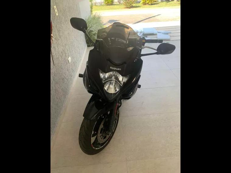 Suzuki GSX Preto 10