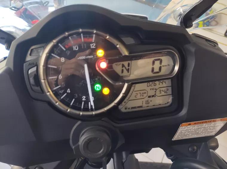 Suzuki V-Strom Branco 3