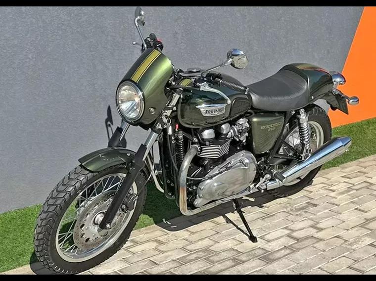 Triumph Thruxton Verde 13