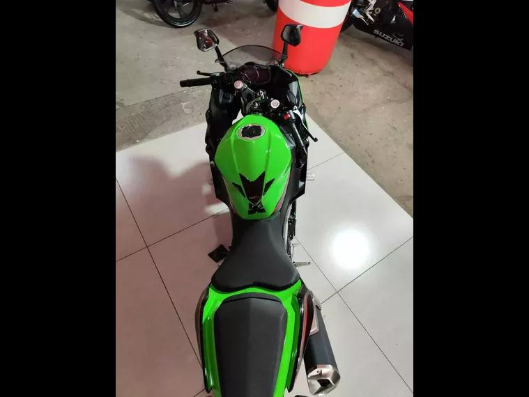 Kawasaki Ninja Verde 8