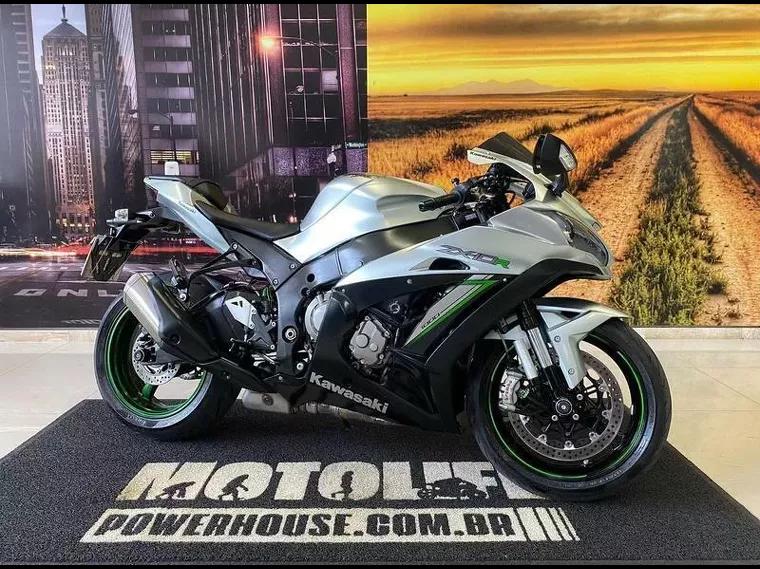 Kawasaki Ninja Prata 4