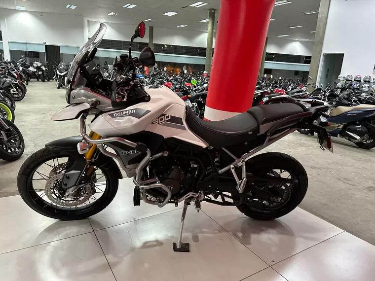 Triumph Tiger 900 Branco 18