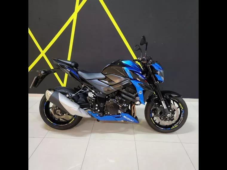 Suzuki GSX-S Azul 2