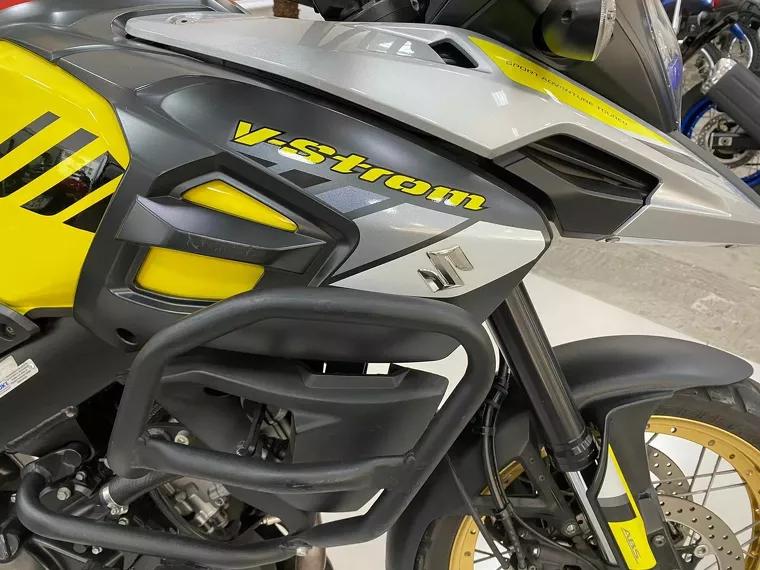 Suzuki V-Strom Amarelo 18