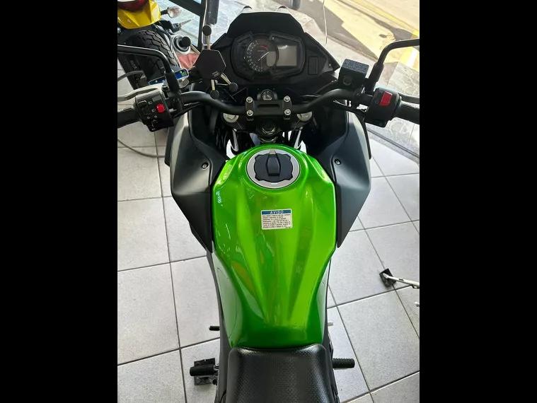 Kawasaki Versys Preto 23