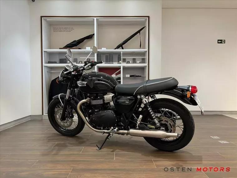 Triumph Bonneville Preto 6