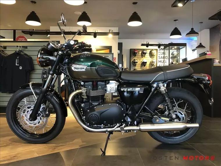 Triumph Bonneville Verde 4