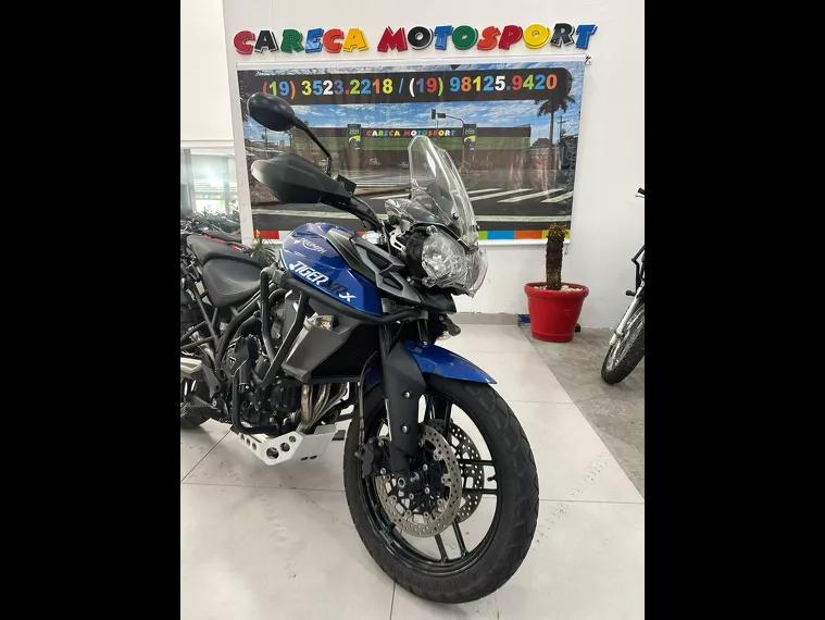 Triumph Tiger 800 Azul 19