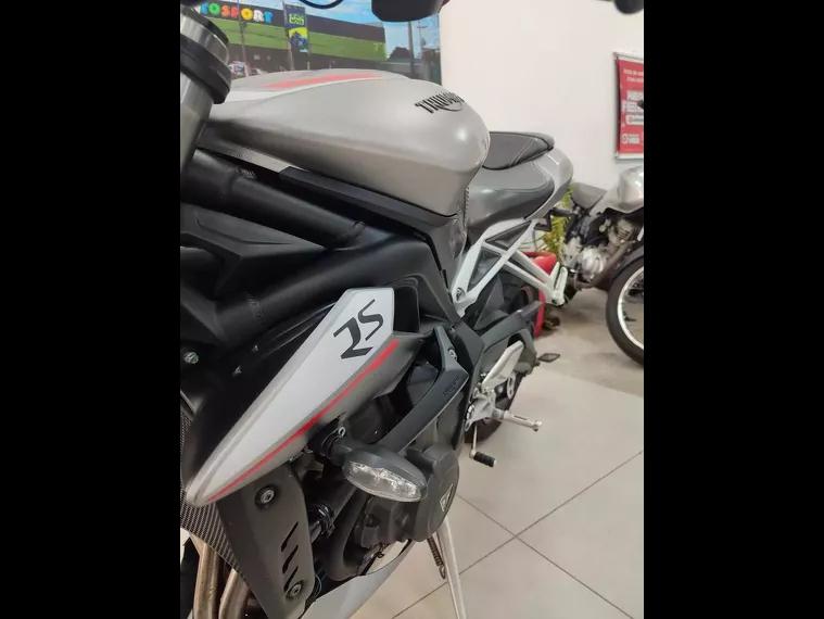 Triumph Street Triple Cinza 4