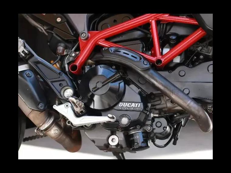 Ducati Hypermotard Preto 6