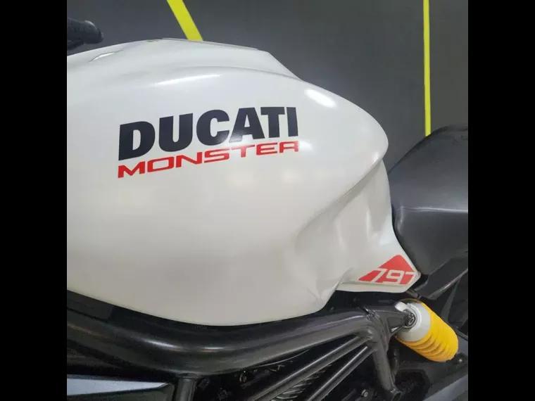 Ducati Monster Branco 10