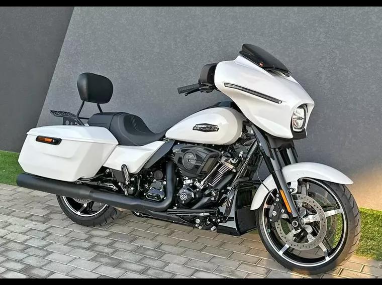 Harley-Davidson Street Glide Branco 9