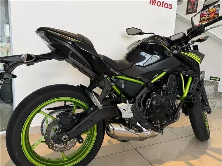 Kawasaki Z 650 Verde 5