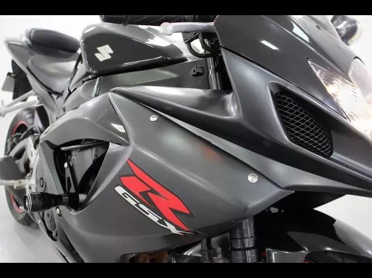 Suzuki GSX Preto 19