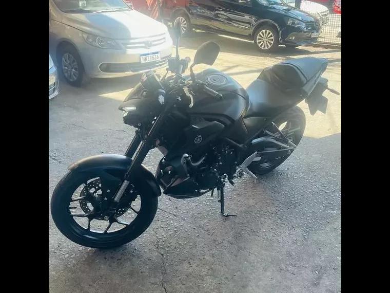 Yamaha MT-03 Preto 10