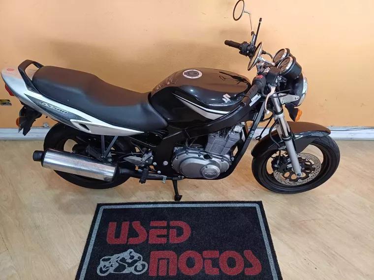 Suzuki GS Preto 6