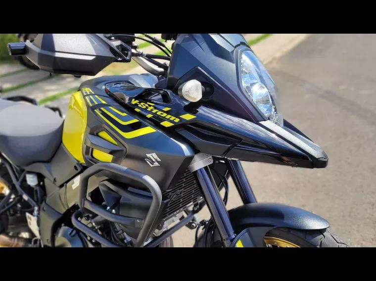 Suzuki V-Strom Amarelo 3