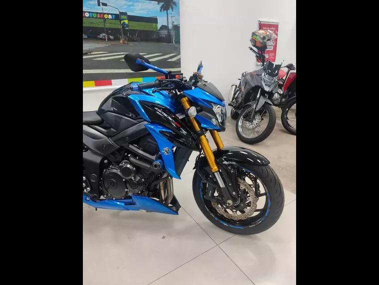 Suzuki GSX-S Azul 12