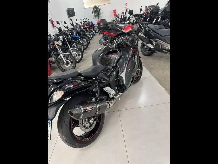 Suzuki GSX Preto 10