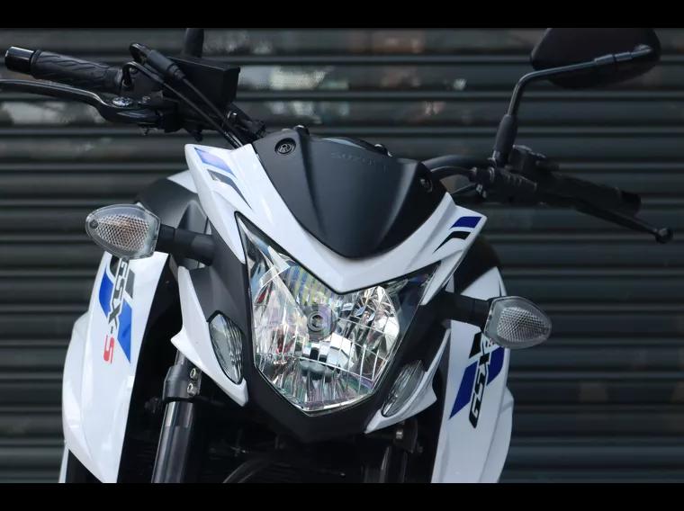 Suzuki GSX-S Branco 8