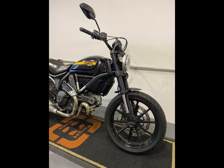 Ducati Scrambler Preto 5