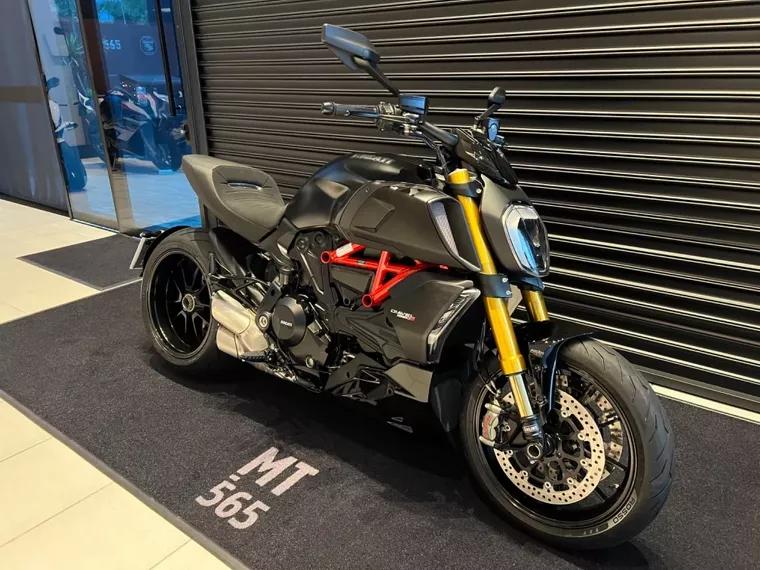 Ducati Diavel Preto 2