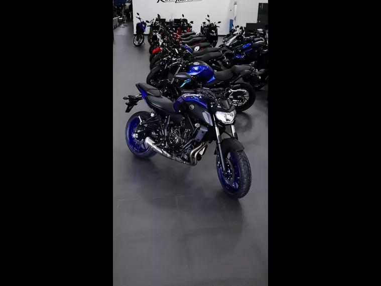 Yamaha MT-07 Cinza 21