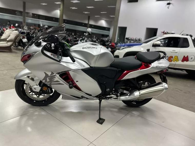 Suzuki GSX Prata 9