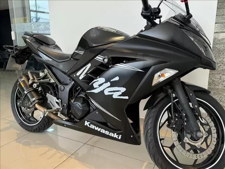 Kawasaki Ninja Preto 3