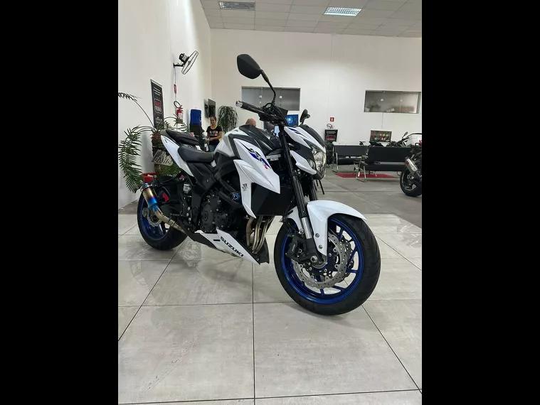 Suzuki GSX-S Branco 28