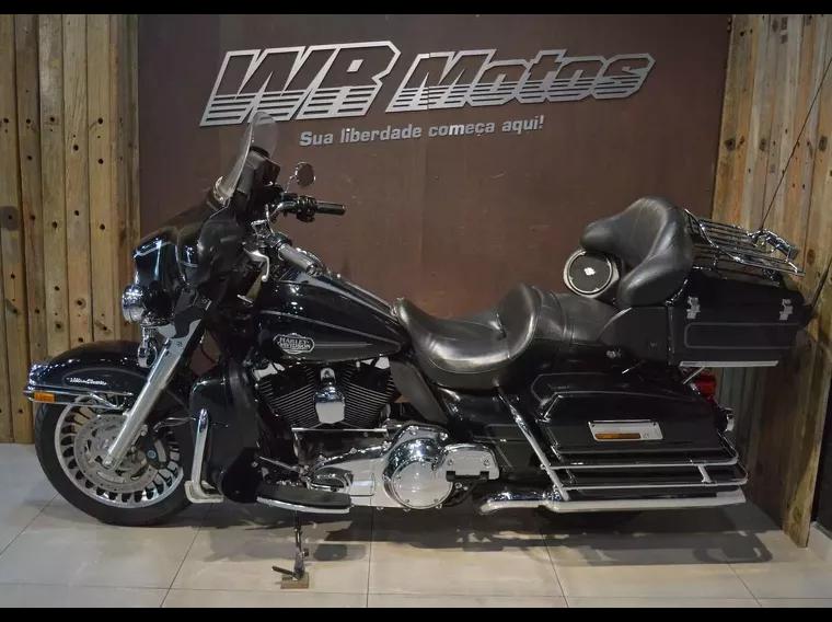 Harley-Davidson Electra Glide Preto 2