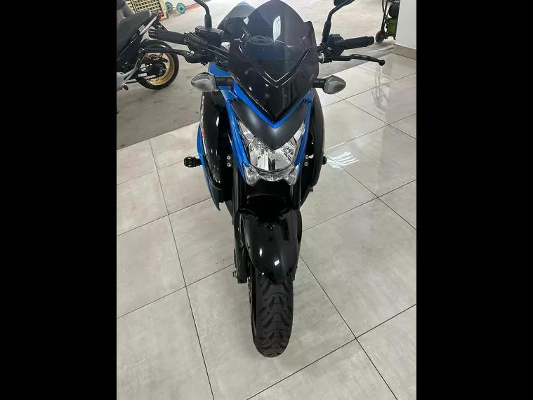 Suzuki GSX-S Azul 11