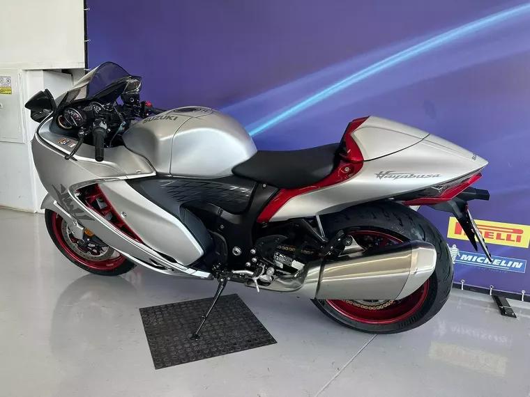 Suzuki GSX-R Prata 4