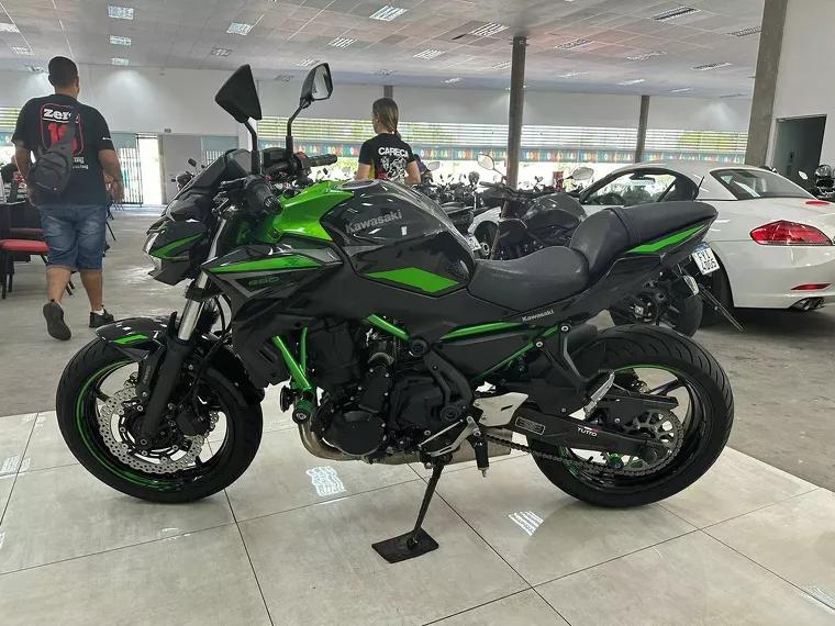 Kawasaki Z 650 Verde 7