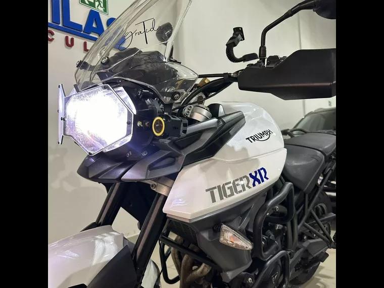 Triumph Tiger 800 Branco 14