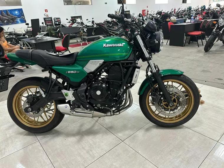 Kawasaki Z 650 Verde 13