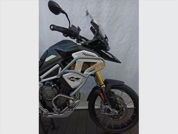 Triumph Tiger 1200 Verde 7