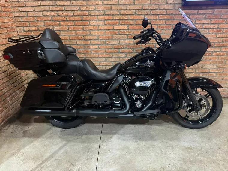 Harley-Davidson Road Glide Preto 1