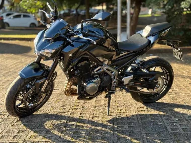 Kawasaki Z Preto 1